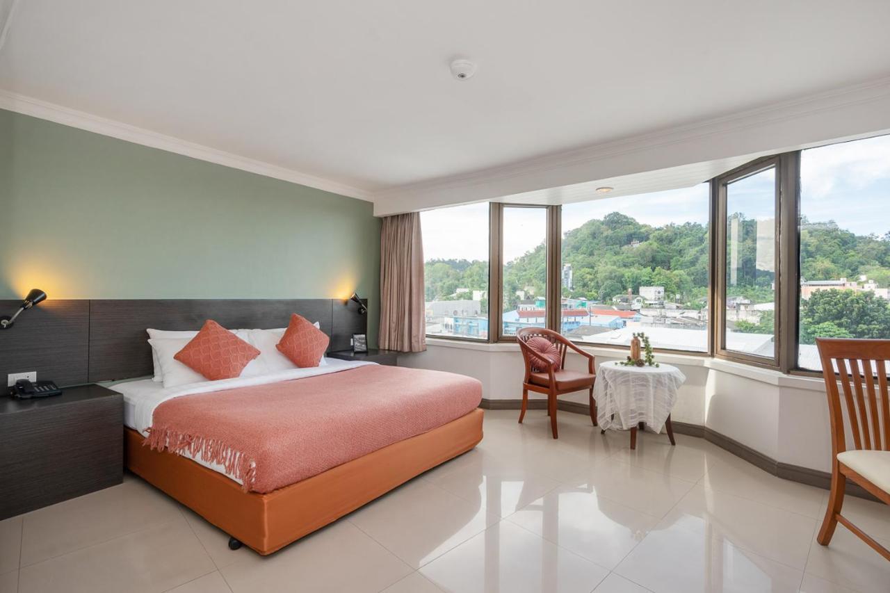 ไอ พาวิลเลี่ยน โฮเทล ภูเก็ต - Sha Extra Phuket