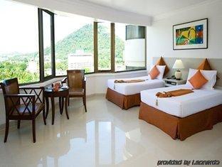 โรงแรม ไอ พาวิลเลี่ยน โฮเทล ภูเก็ต - Sha Extra 4*