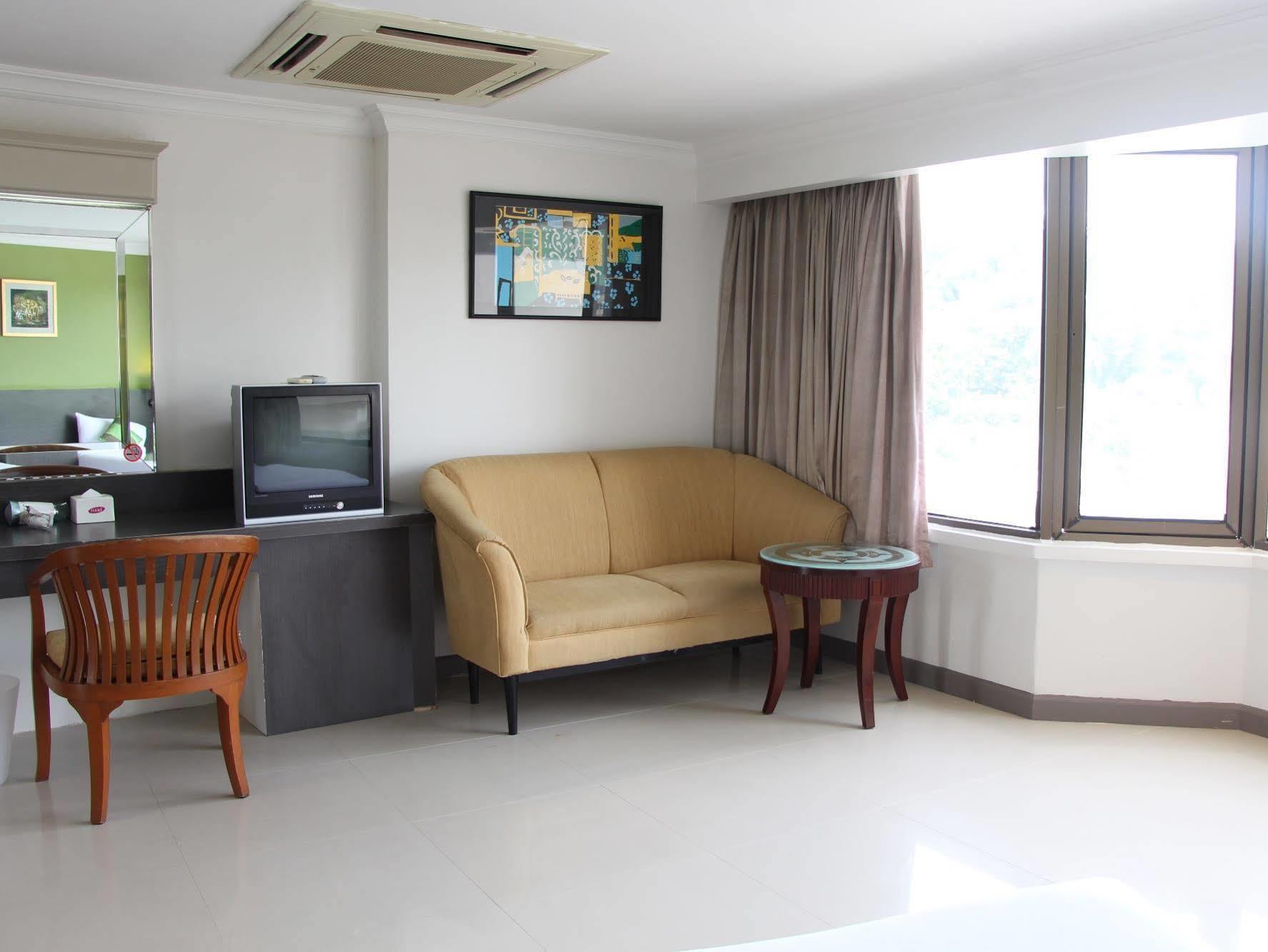 โรงแรม ไอ พาวิลเลี่ยน โฮเทล ภูเก็ต - Sha Extra
